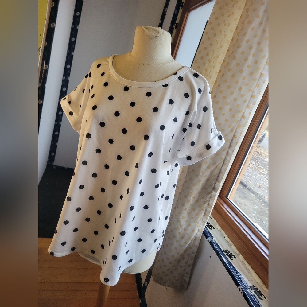 Kim and Cami oversized polka dot shirt, like new, sz L